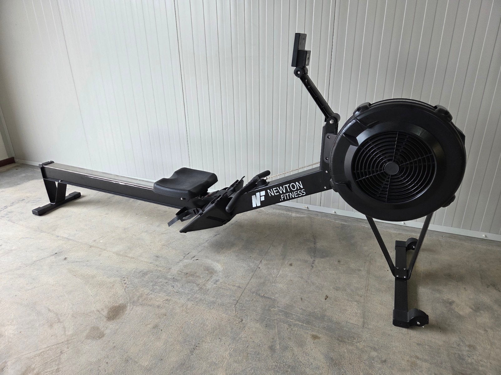 Newton fitness roeitrainer als nieuw, Sport en Fitness, Fitnessapparatuur, Ophalen, Zo goed als nieuw