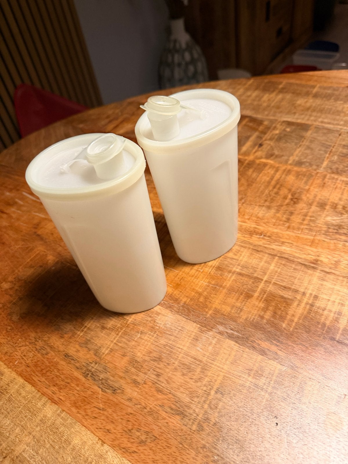 Tupperware kleine ronde bewaarbekers - Set van 2, Gebruikt, Wit, Ophalen of Verzenden, Drinkfles