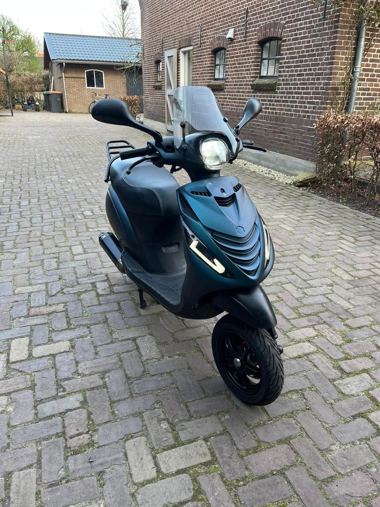 Piaggio zip 125cc 4t leader brom, Fietsen en Brommers, Scooters | Piaggio, Ophalen, Maximaal 45 km/u, Zip, 125 cc