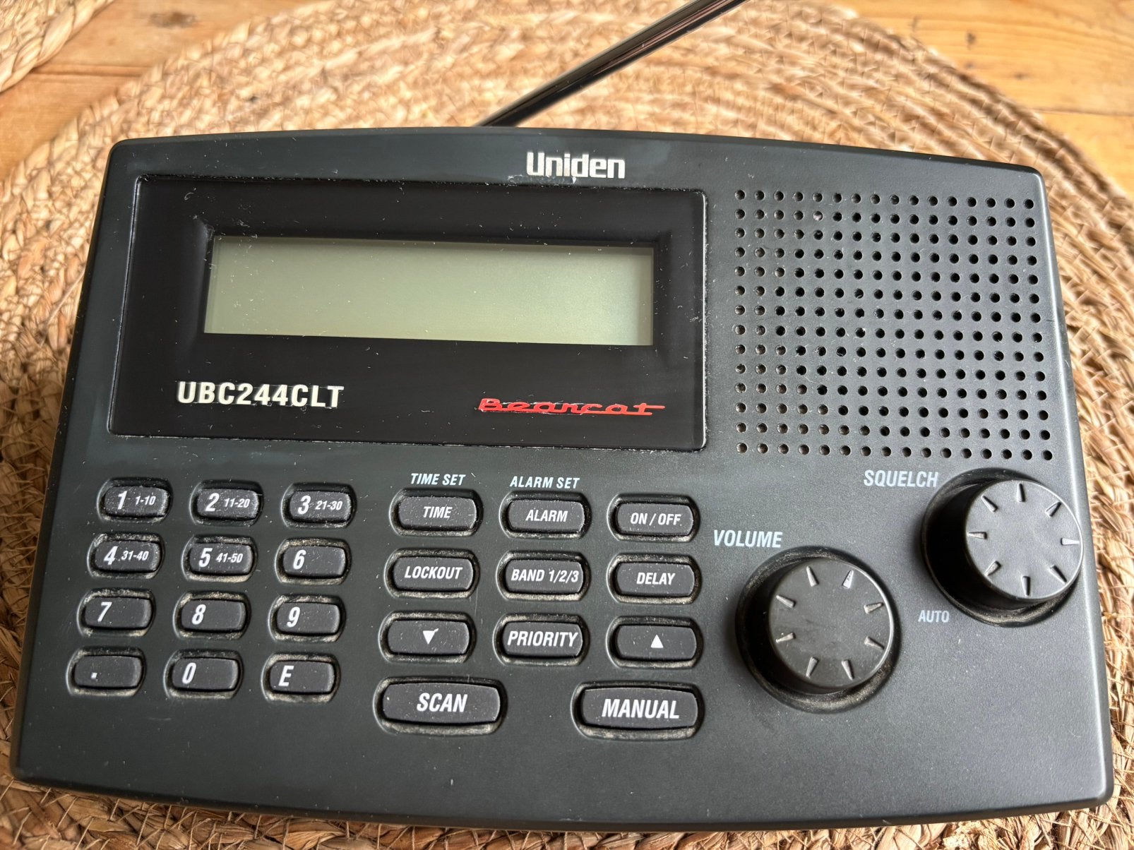 Uniden basis scanner 220 volt, Ophalen of Verzenden, Zo goed als nieuw, 500 kanalen of meer