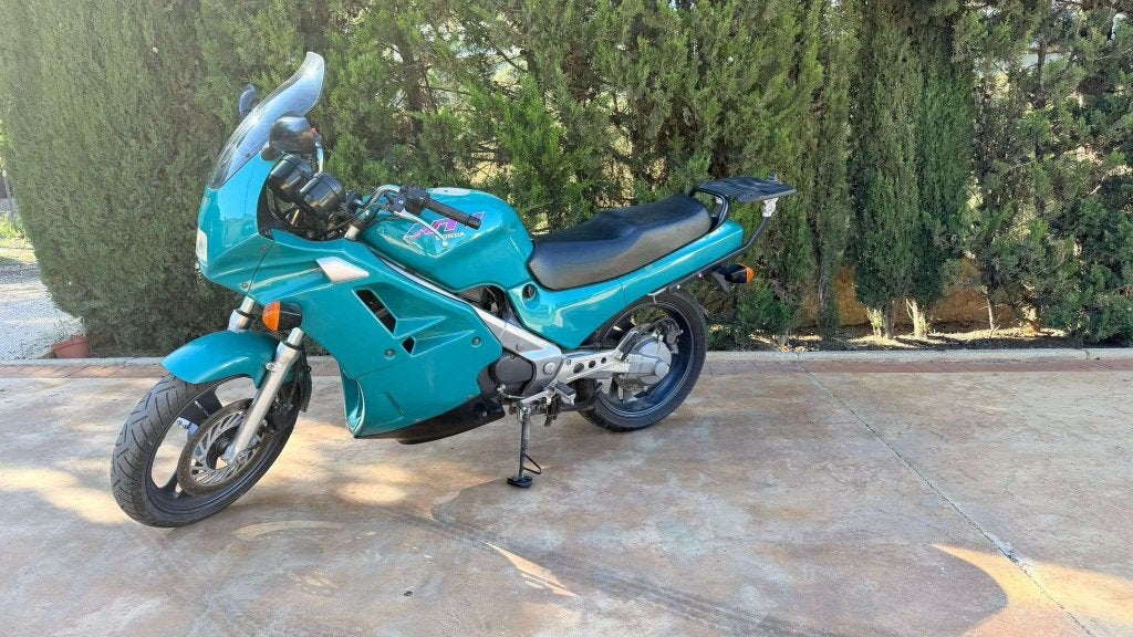 Honda NTV | 1995 | 49d km | UNIEK door volle kuip!, Motoren, Motoren | Honda, Niet ingevuld, Cardan-aandrijving, 2 cilinders, Gebruikt