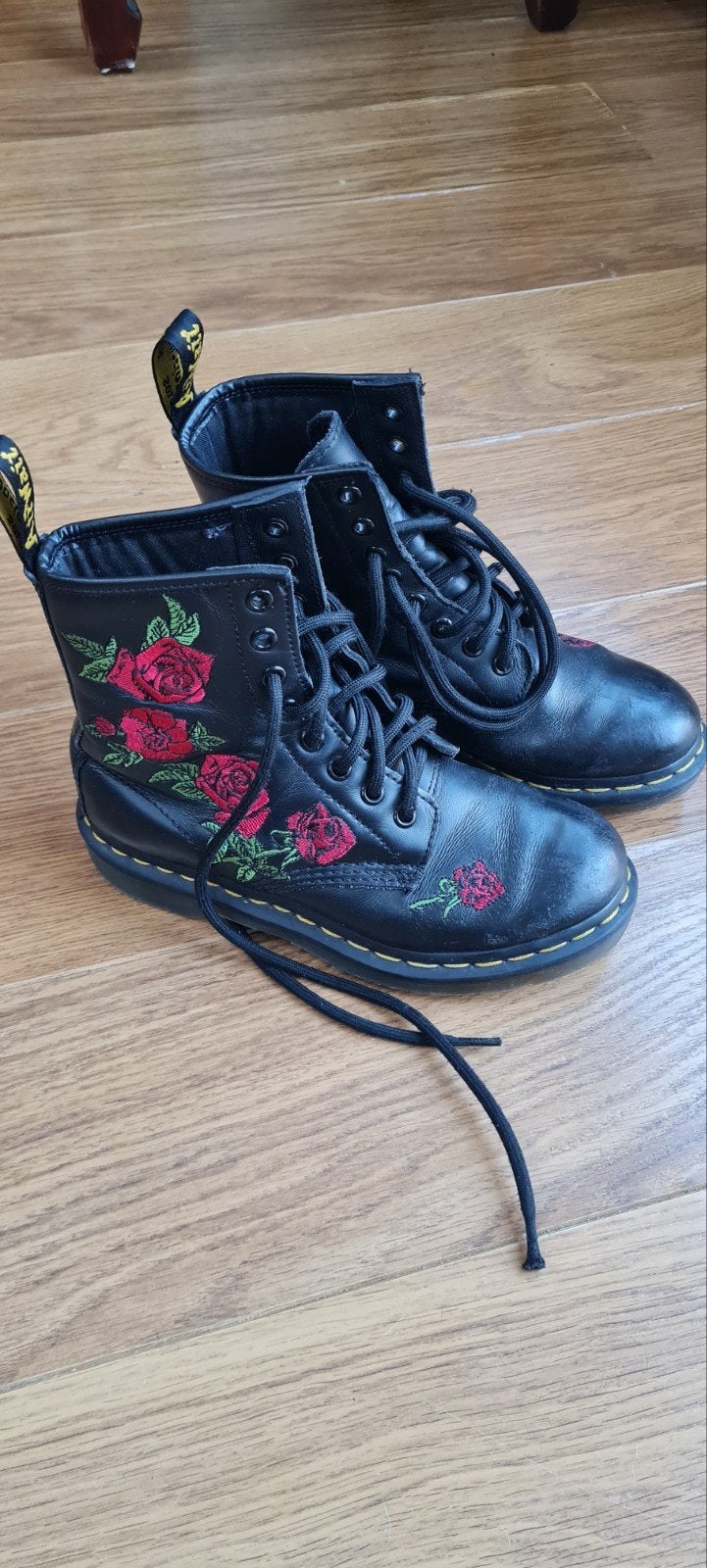Dr. Martens Zwarte Laarzen boots  met Roosjes - Maat UK 3, Zwart, Overige typen, Ophalen of Verzenden, Dr. Martens
