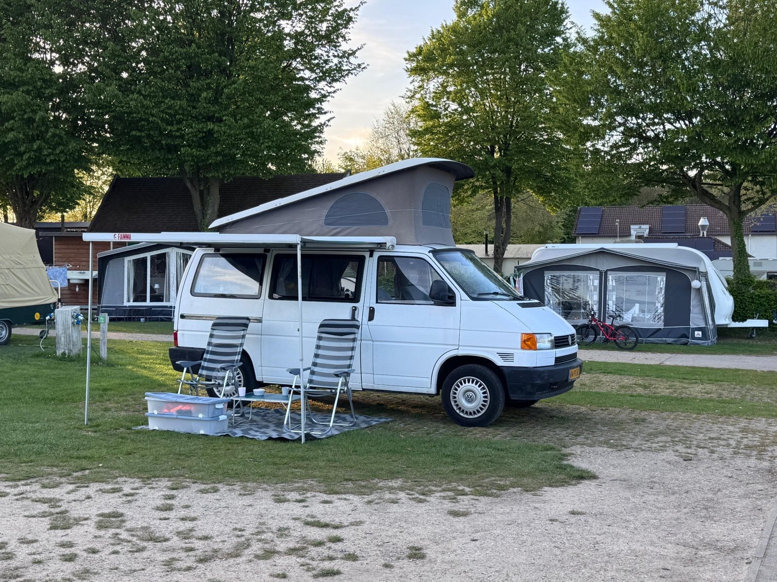 Volkswagen T4 California Westfalia (1993) –APK tot 06-2027, Caravans en Kamperen, Volkswagen, Particulier, Koelkast, 5 tot 6 meter