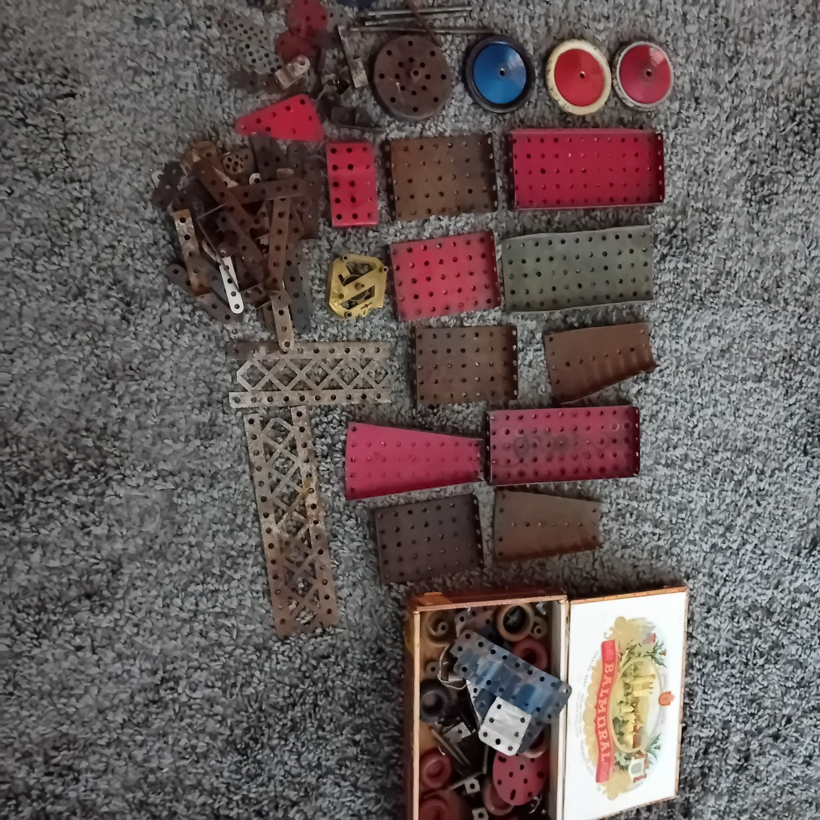 Vintage Meccano onderdelen, diverse kleuren en maten, Verzenden