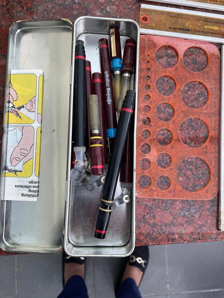 Rotring tekenspullen set met pennen en sjablonen, Ophalen of Verzenden, Gebruikt, Overige typen