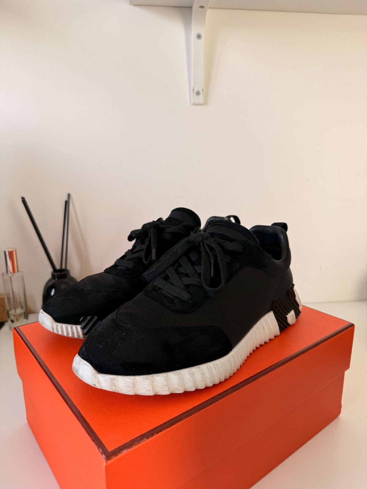 Hermes Bouncing Black White - 42, Kleding | Heren, Verzenden, Zwart, Sneakers of Gympen, Gedragen