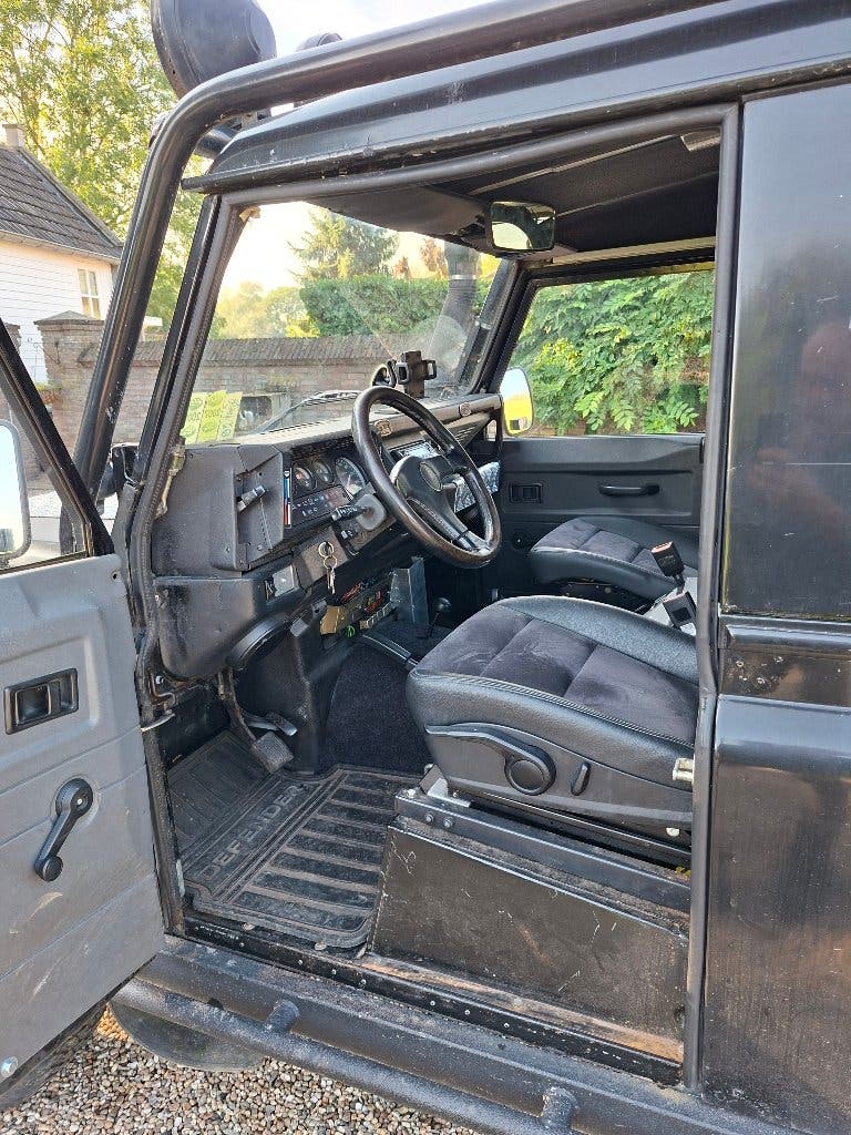 Land Rover Defender 1990, Zwart, 3.9 liter V8 Automaat, 6p, foto 6