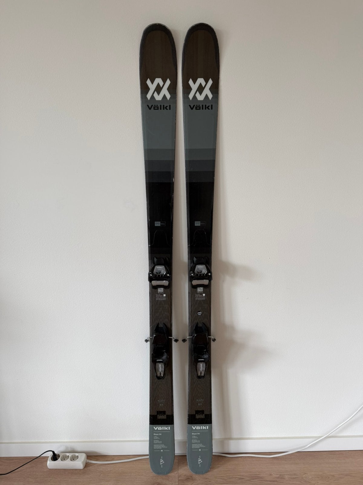 Völkl Blaze 94 (179cm) met Marker Griffon 13, 160 tot 180 cm, Gebruikt, Skiën, Ski's