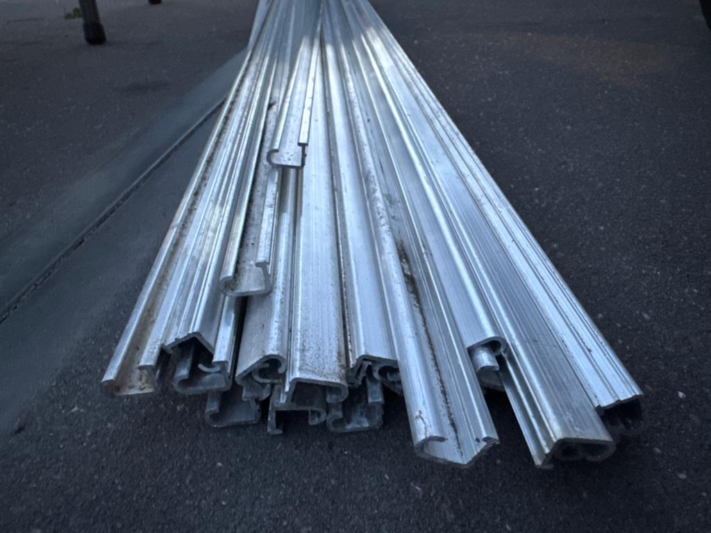 24 x 4 Meter Alu. Deurrail - Kapprofielen voor Kas/Veranda, Ophalen of Verzenden, Nieuw, Aluminium