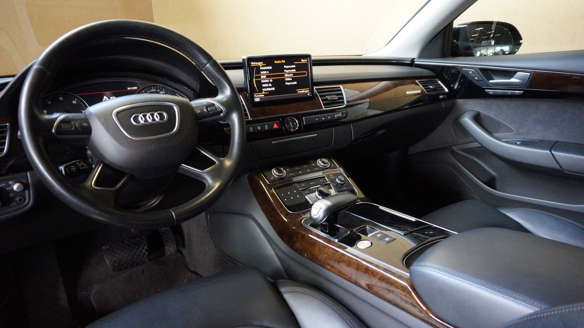 Audi A8 3.0 TFSI quattro Lang Pro Line+, Auto's, Gebruikt, Euro 6, 2995 cc, Zwart