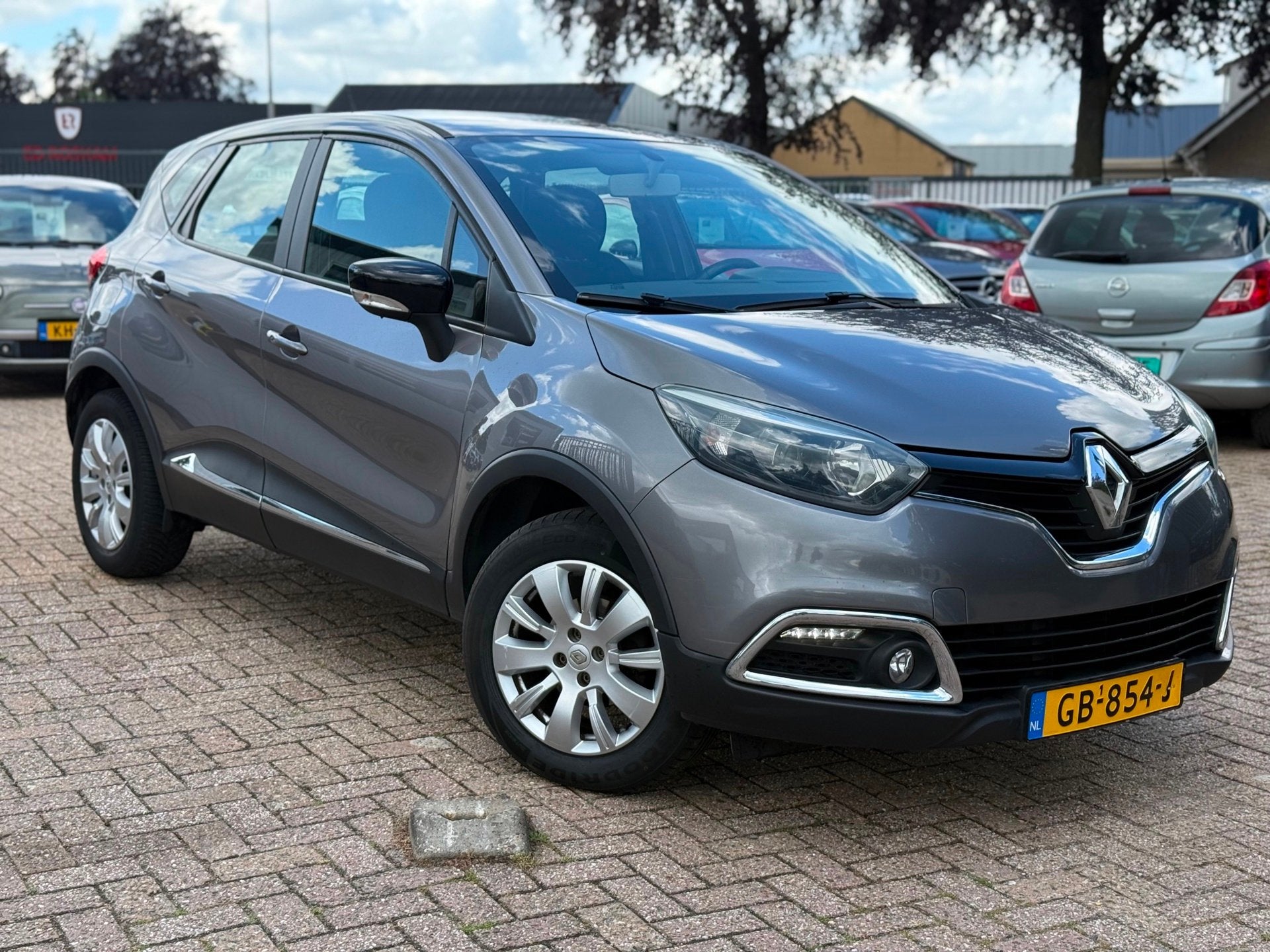 Renault Captur 0.9 TCe NAVI AIRCO CRUISE CTRL, Auto's, Voorwielaandrijving, Gebruikt, 49 €/maand, Origineel Nederlands