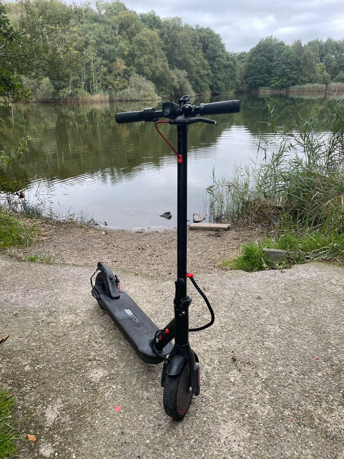 Elektrische step (E-scooter) - Zo goed als nieuw, Fietsen en Brommers, Ophalen, Gebruikt, Elektrische step (E-scooter)