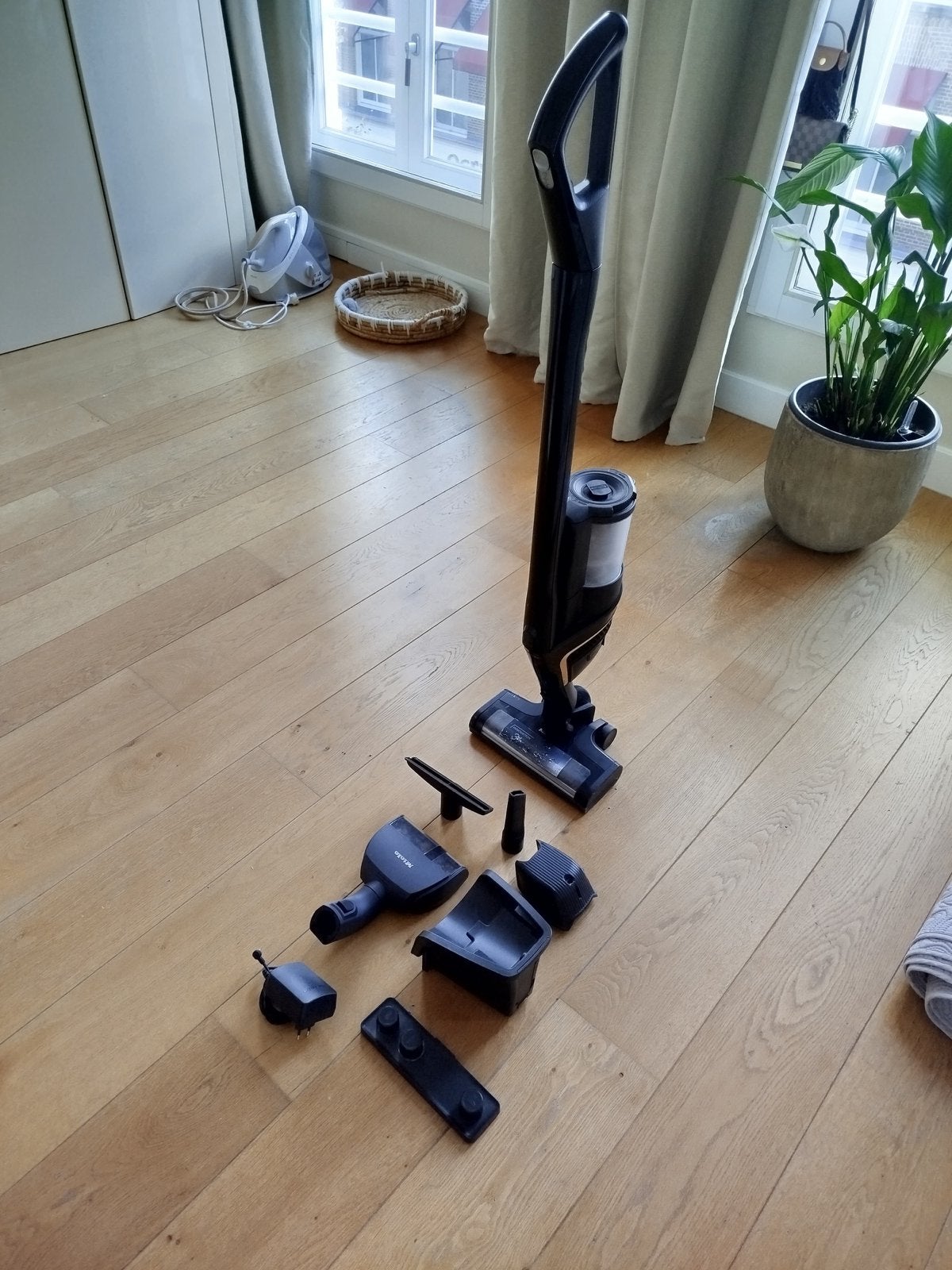 Miele Triflex HX1 steelstofzuiger – 2 accu's + nieuw filter, Ophalen, Draadloos, Zo goed als nieuw, Miele