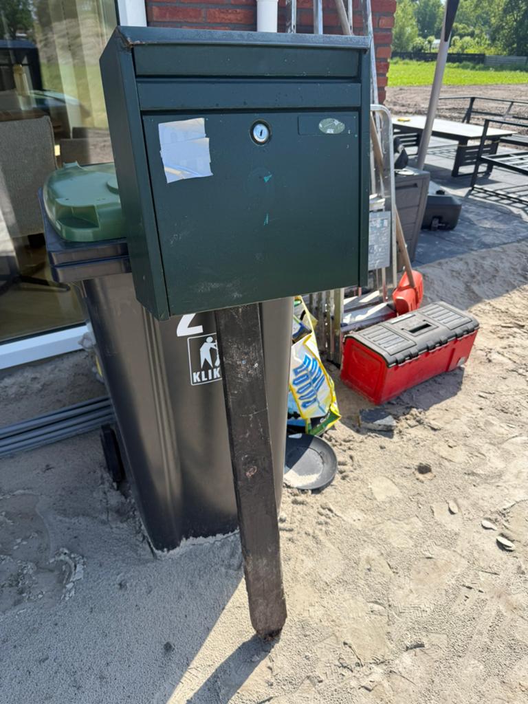 Brievenbus, Tuin en Terras, Ophalen of Verzenden, Gebruikt, Aluminium, Staande brievenbus