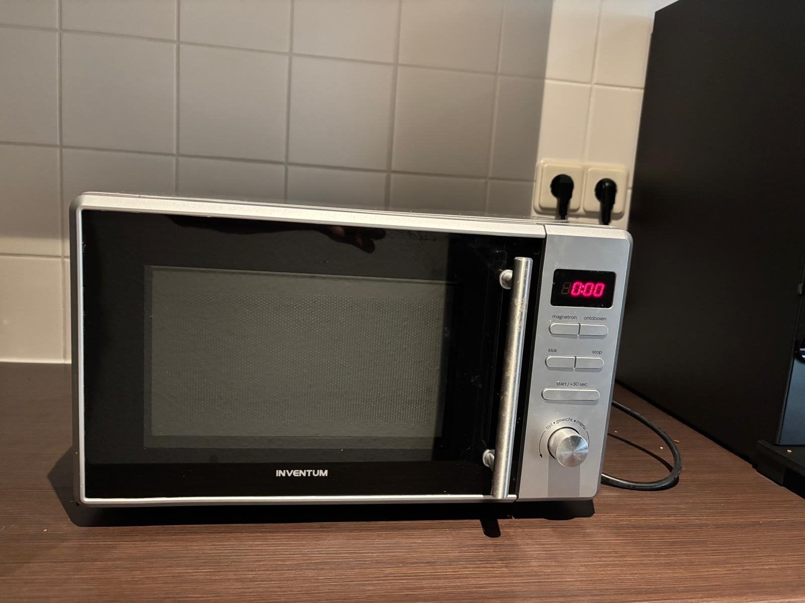 Inventum Magnetron MN207S/02 - Zeer goede staat, Ophalen, Draaiplateau, Magnetron, Zo goed als nieuw