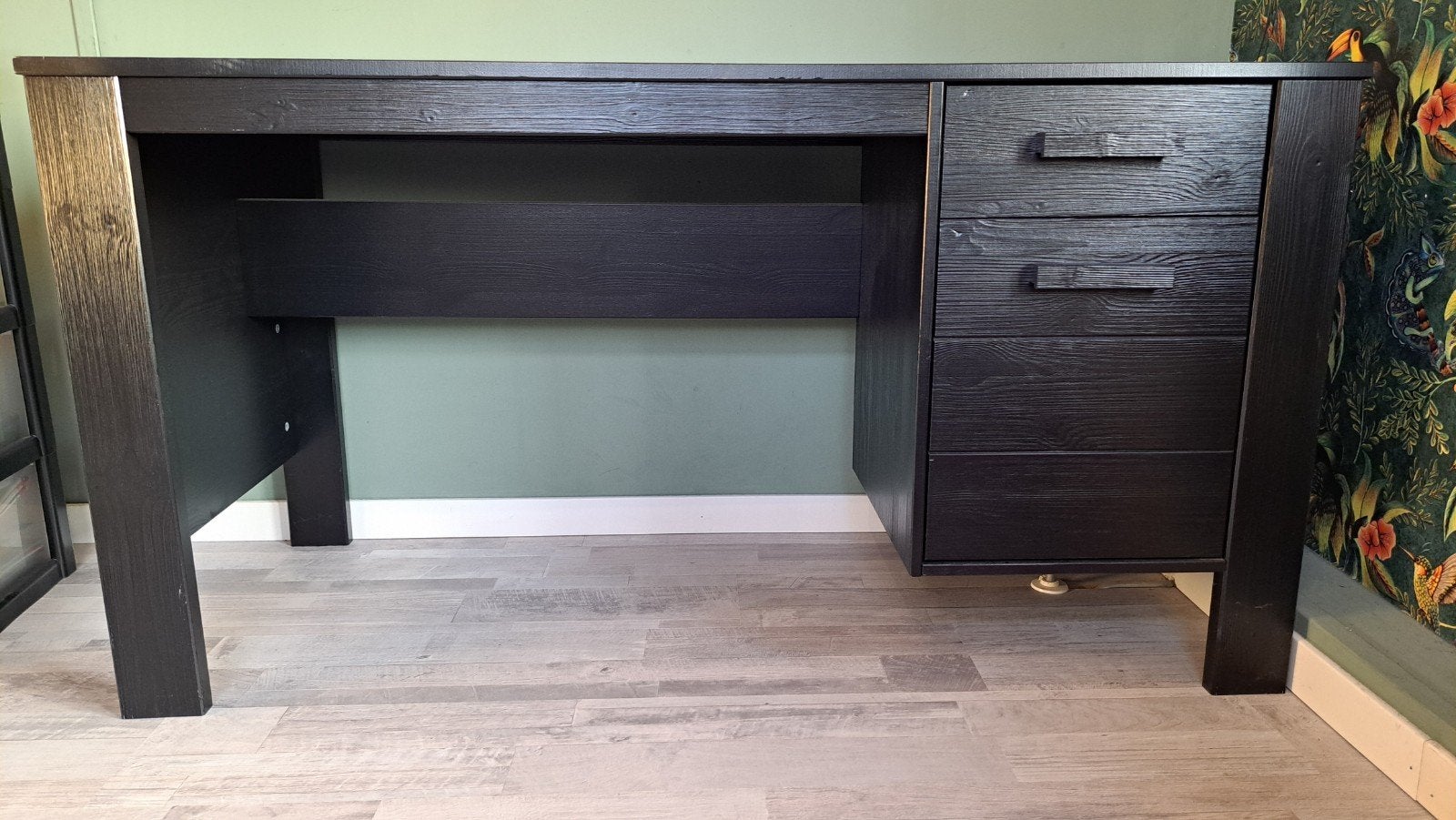 Zwart grenen bureau, Ophalen, 141 cm, Hout, 74 cm