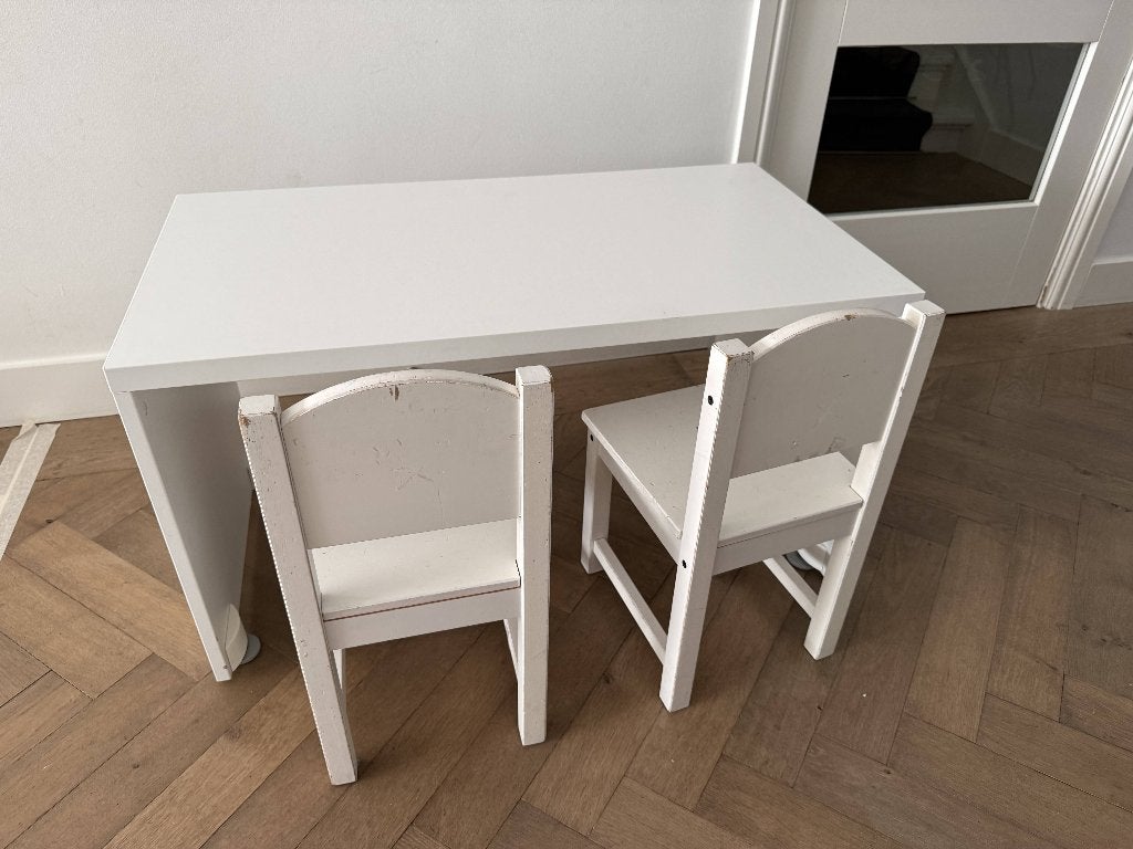 wit bureautje Smastad en stoeltjes Sundvik van IKEA, Ophalen, Gebruikt, Tafel(s) en Stoel(en)