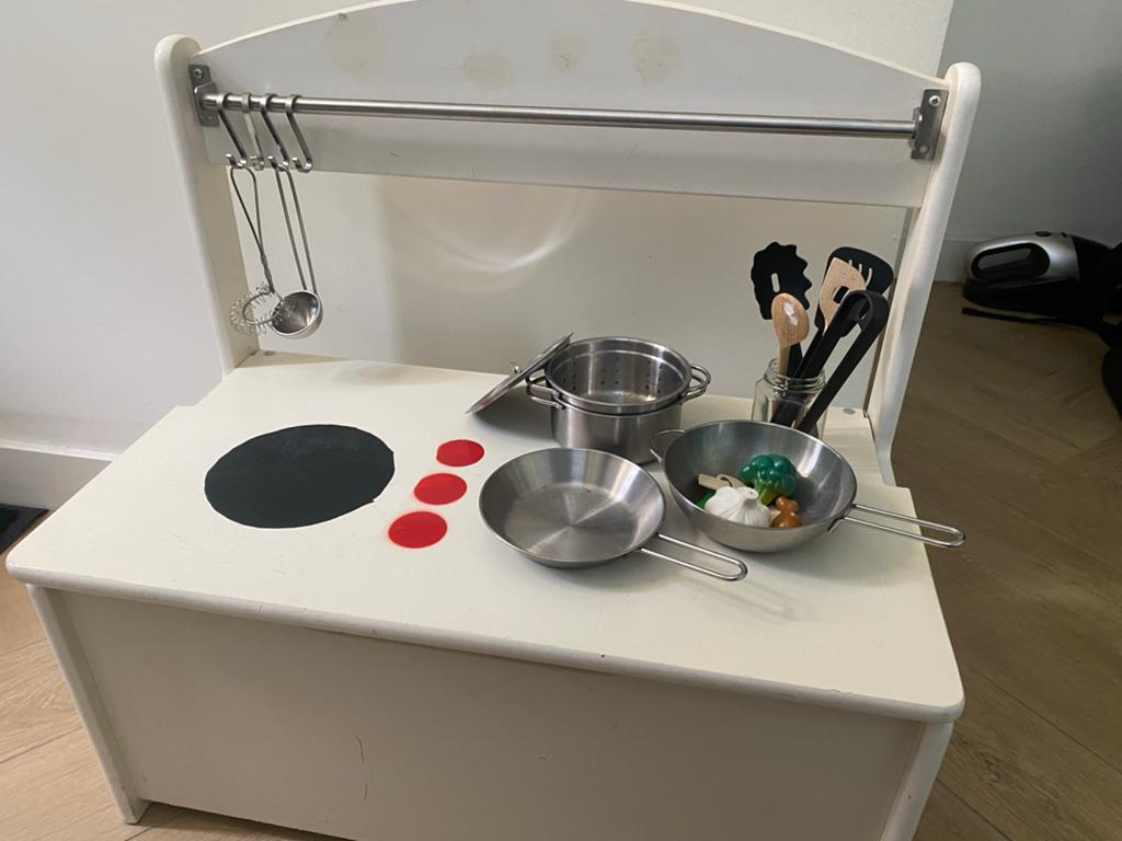 Houten speelkeuken met accessoires, Kinderen en Baby's, Speelgoed | Speelkeukens, Gebruikt, Speelkeuken, Hout, Ophalen