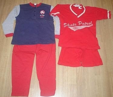 2 zomerpyama's 122/128, Kinderen en Baby's, Kinderkleding | Maat 122, Ophalen of Verzenden, Gebruikt, Jongen of Meisje, Nacht- of Onderkleding