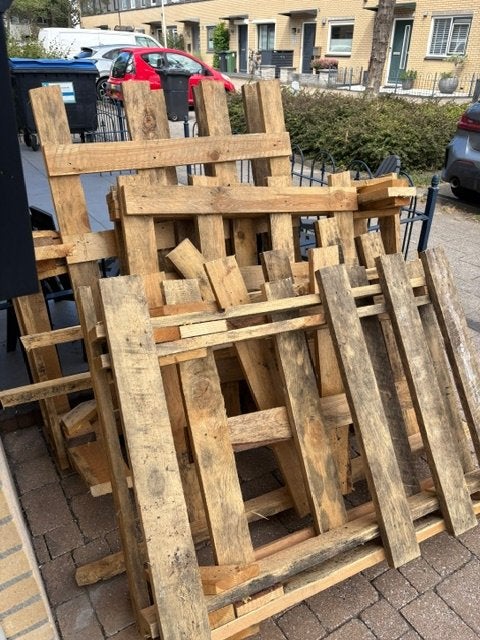 Gratis, stevige houten transportbalken / klushout, Ophalen, Gebruikt, 50 mm of meer, Pallet