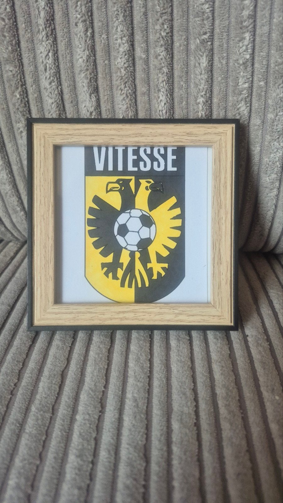 Vitesse ingelijst logo - Perfect voor de fan!, Ophalen of Verzenden, Zo goed als nieuw, Fotolijst, Zwart
