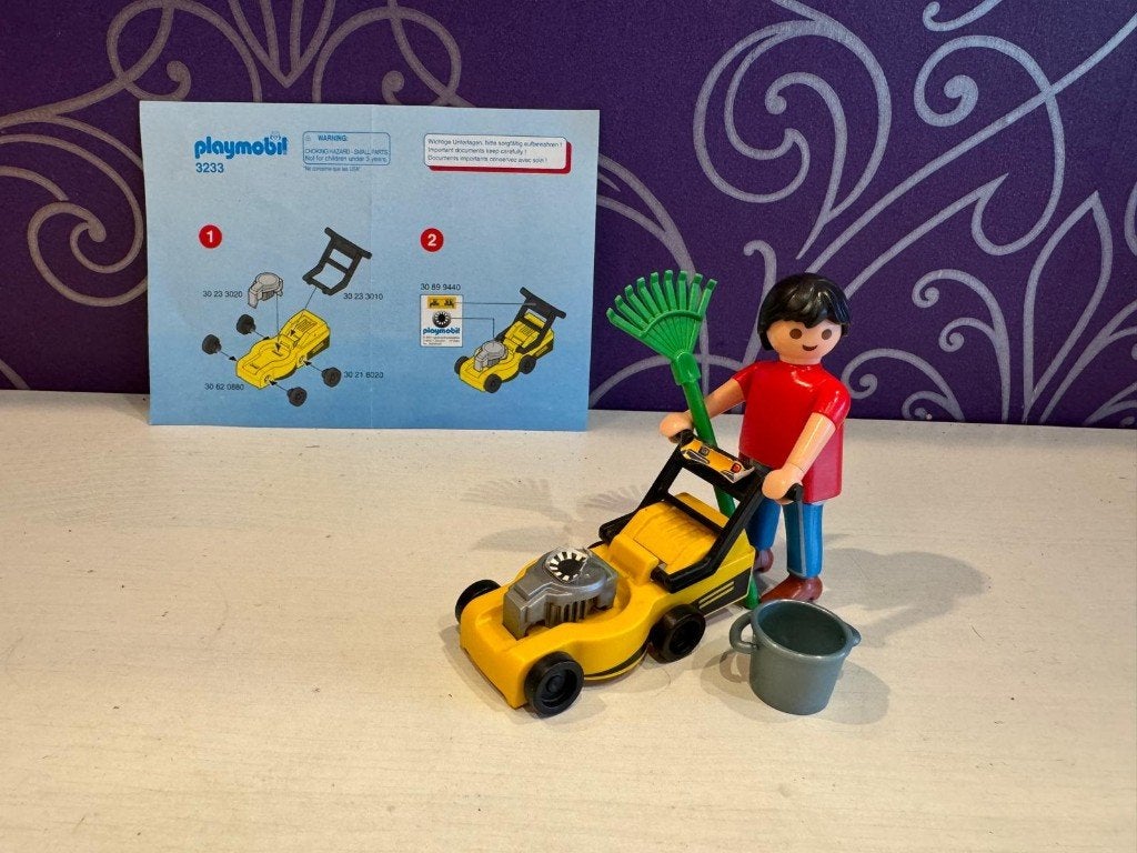 Playmobil 3233 Tuinman met grasmaaier en accessoires, Complete set, Ophalen of Verzenden, Zo goed als nieuw, City life