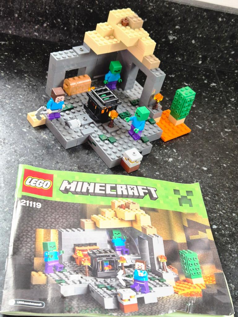 Lego Minecraft 21119 De kerker met Steve & Zombies, Minecraft, Lego, Ophalen of Verzenden, Complete set