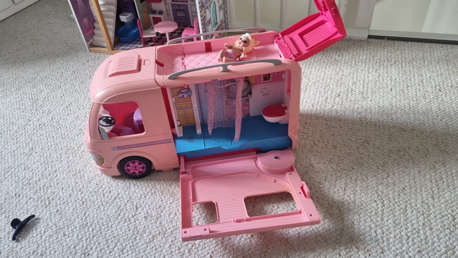 Roze speelgoedcamper met poppenhuis en accessoires, Kinderen en Baby's, Ophalen, Gebruikt