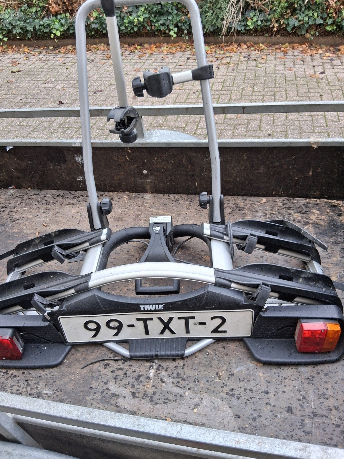 thule fietsen drager,kantelbaar,zgan,afsluitbaar,150 euro, Ophalen, 2 fietsen, Zo goed als nieuw, Trekhaakdrager