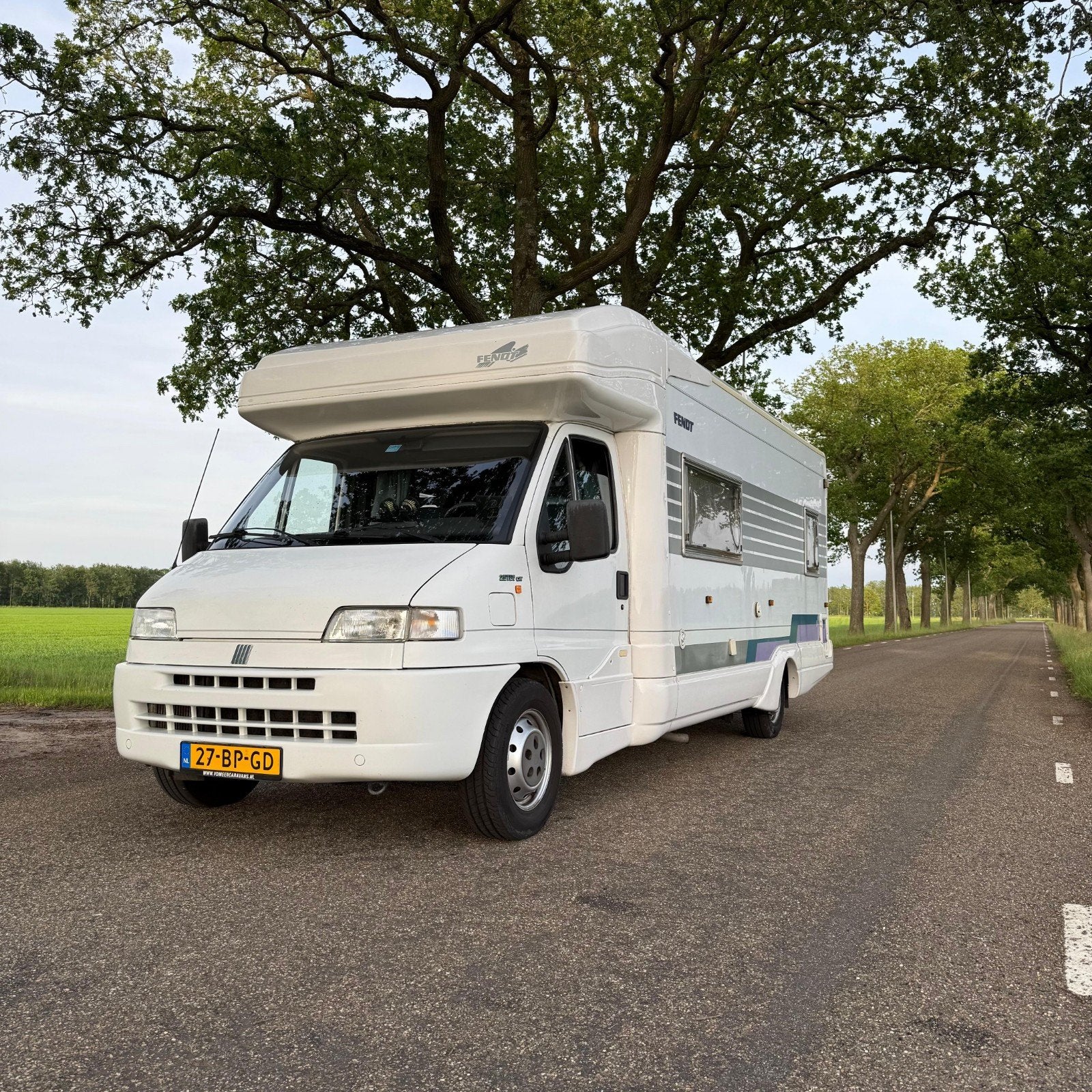Fiat 230 2.5tdi 4pers fendt opbouw 2 jaar apk, Caravans en Kamperen, Particulier, Half-integraal