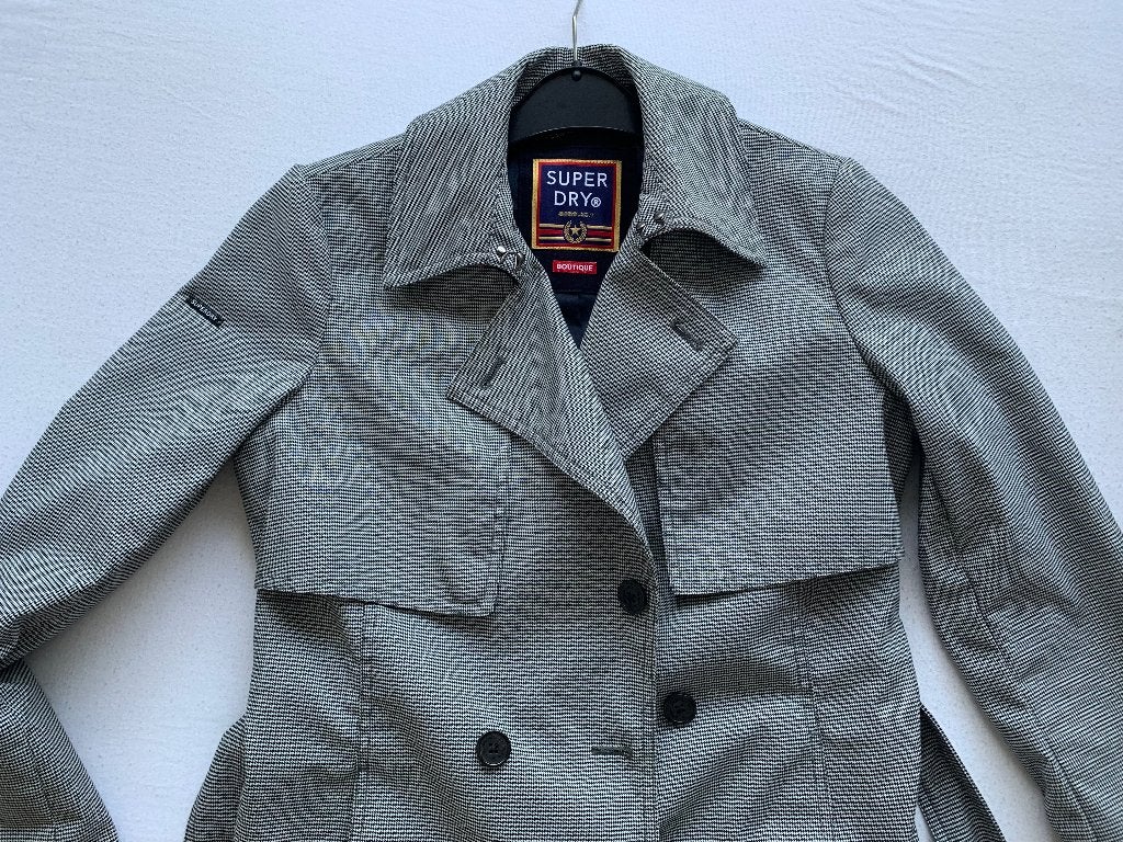 Zwart/wit trenchcoat Superdry jas tussen jas maat 38, Maat 38/40 (M), Ophalen of Verzenden, Zo goed als nieuw, Superdry