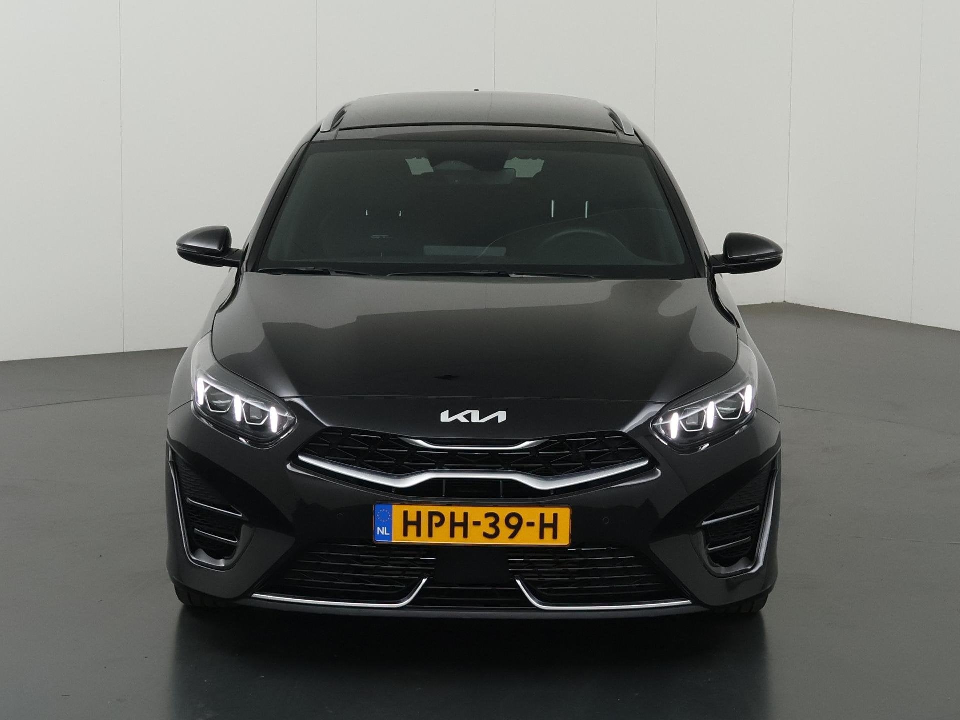 Kia Ceed Sportswagon 1.5 T-GDi GT-Line | Panoramadak | Matri, Gebruikt, 4 cilinders, 610 kg, Zwart