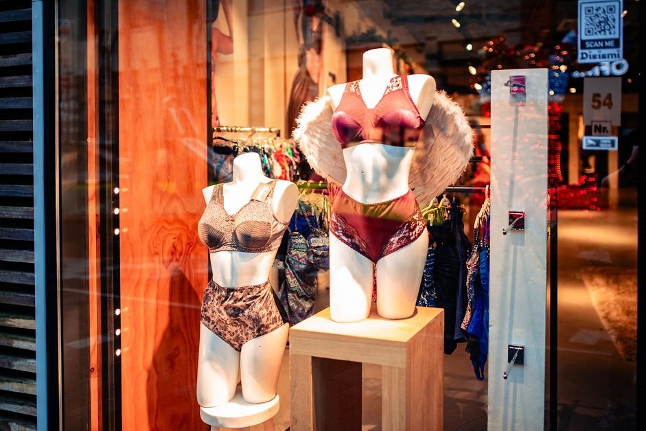 Dames torso paspoppen buste  Luxe glans. Parijs design, Ophalen