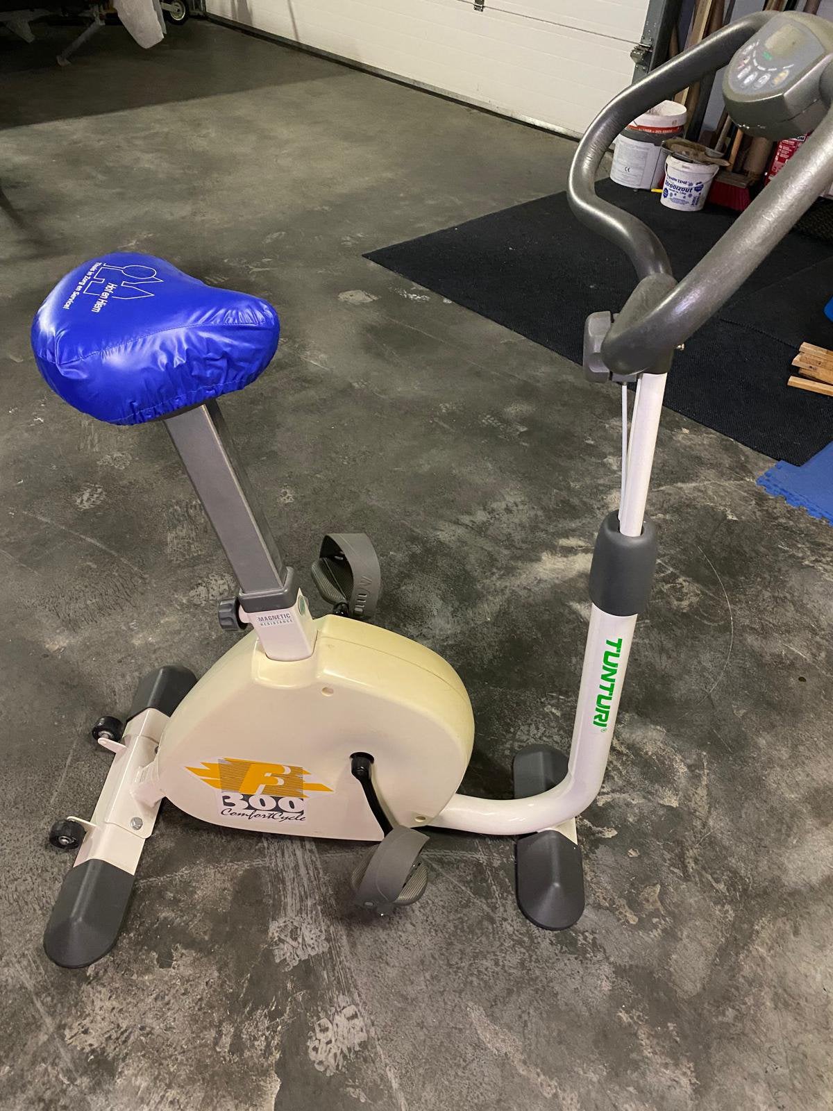 Te koop home trainer merk Tunturi., Ophalen, Gebruikt, Metaal, Benen