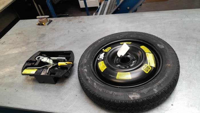 Krikset + reservewiel van een Peugeot 308, Gebruikt, -, -, Ophalen of Verzenden