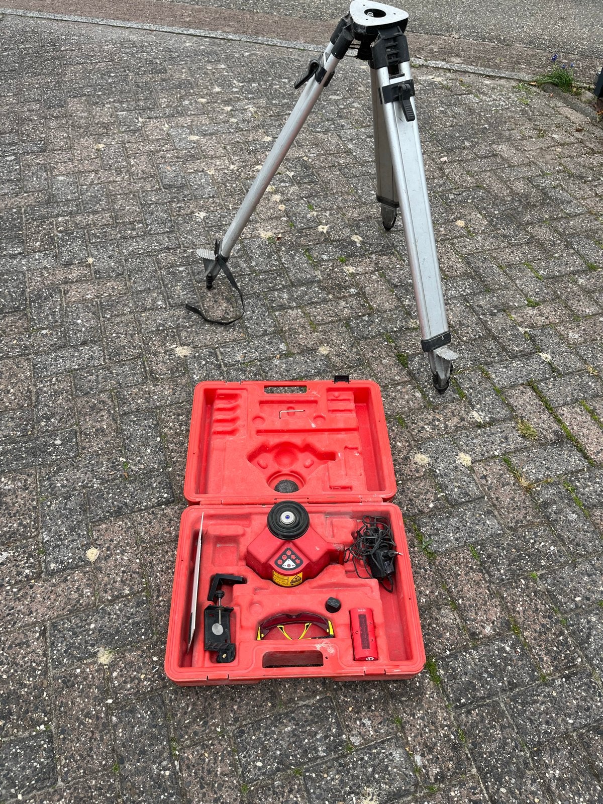 Rotatielaser met ontvanger en statief, Doe-het-zelf en Verbouw, Meetapparatuur, Ophalen, Gebruikt