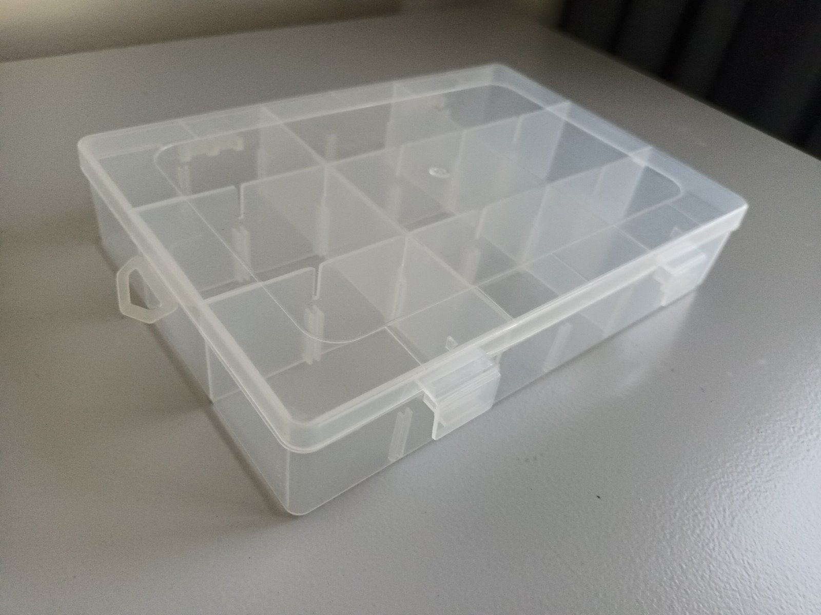 Plastic opbergdoos met vakjes vakjesdoos bak doos doosje, Gebruikt, Gereedschap of Toebehoren, Ophalen of Verzenden, Kunststof