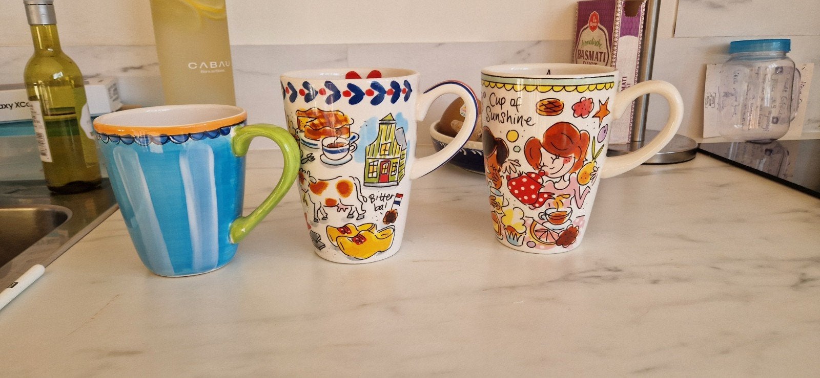 Mokken met vrolijke illustraties - set van 3, Overige typen, Ophalen of Verzenden, Zo goed als nieuw, Steen/keramiek
