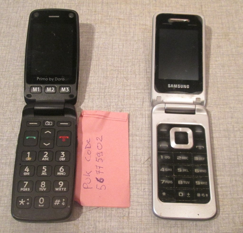 2 Retro Gsm's - Prima by Doro en Samsung, Ophalen of Verzenden, Gebruikt, Zwart, Overige systemen