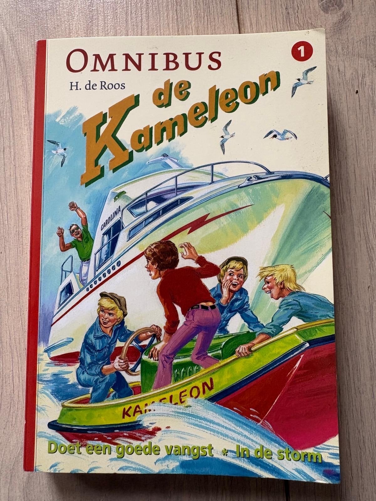 Omnibus de Kameleon 1 - H. de Roos, Boeken, Ophalen of Verzenden, Zo goed als nieuw, Fictie algemeen