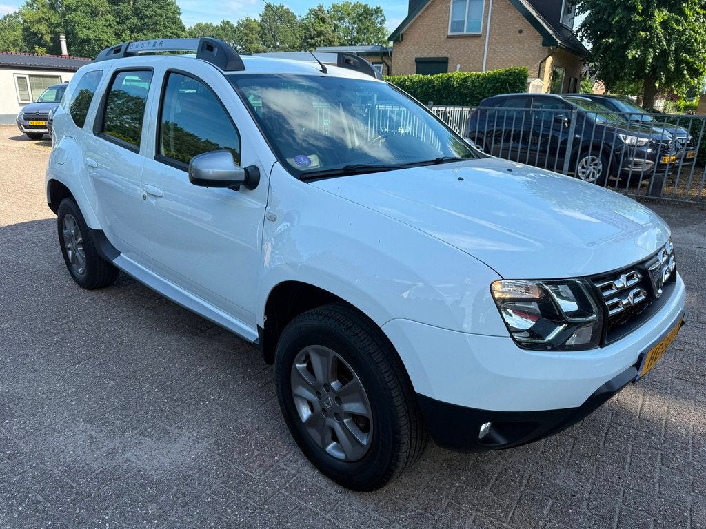 Dacia Duster 1.2 TCe 4x2 Prestige ECC NAVI LEDER CRUISE LMV, 125 pk, Gebruikt, Euro 6, 4 cilinders