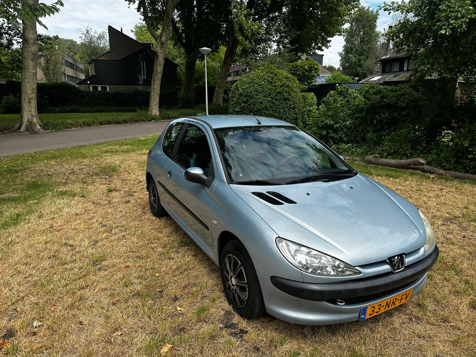 Peugeot 206 1.4 XT 3D AUT 2004 Grijs, Auto's, Peugeot, Particulier, 1100 kg, Zilver of Grijs, 955 kg
