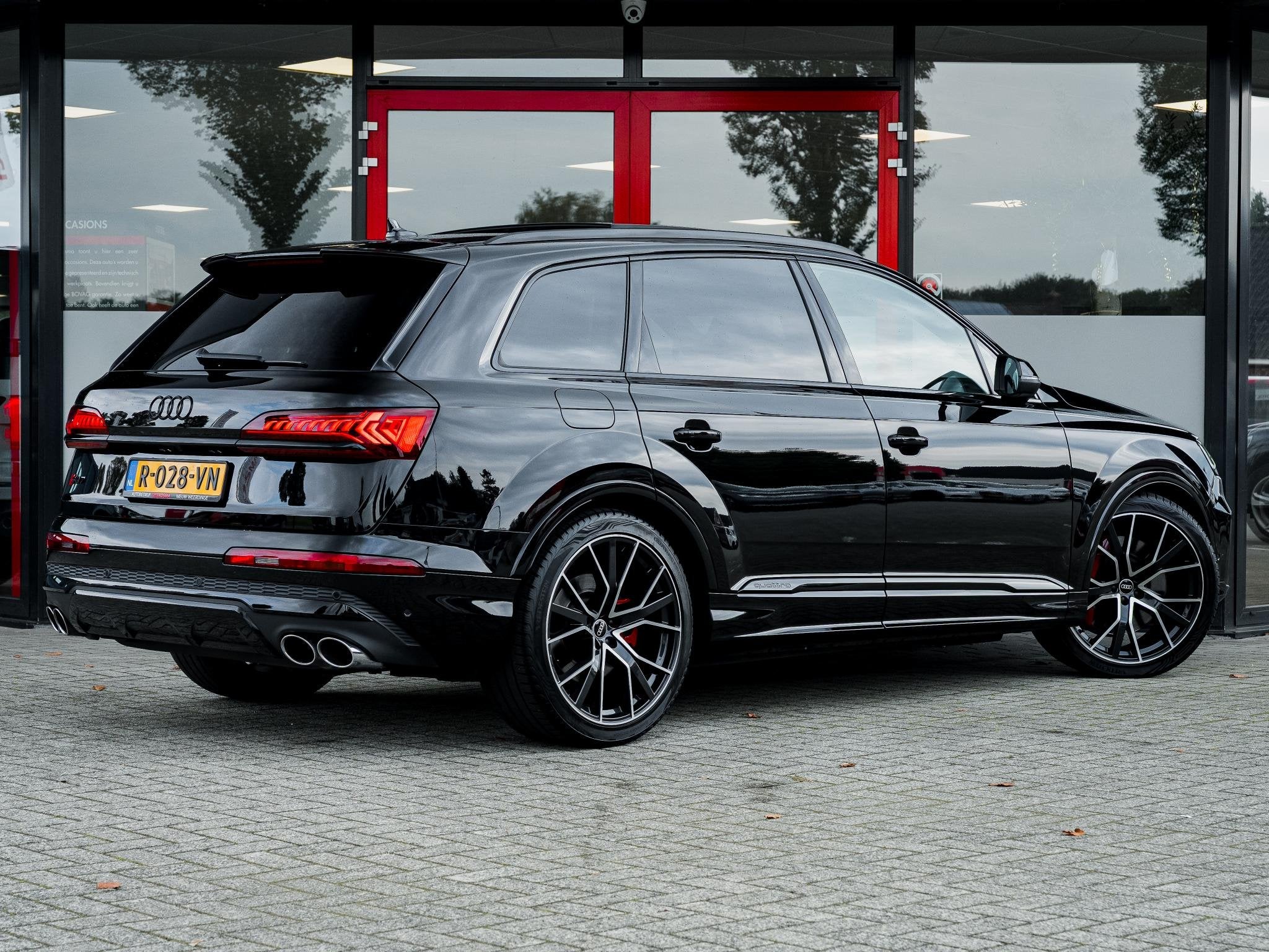 Audi Q7 4.0 TFSI SQ7 quattro 7p | Luchtvering | 7pers. | Vir, Auto's, Automaat, 12 maanden, 2240 kg, Gebruikt