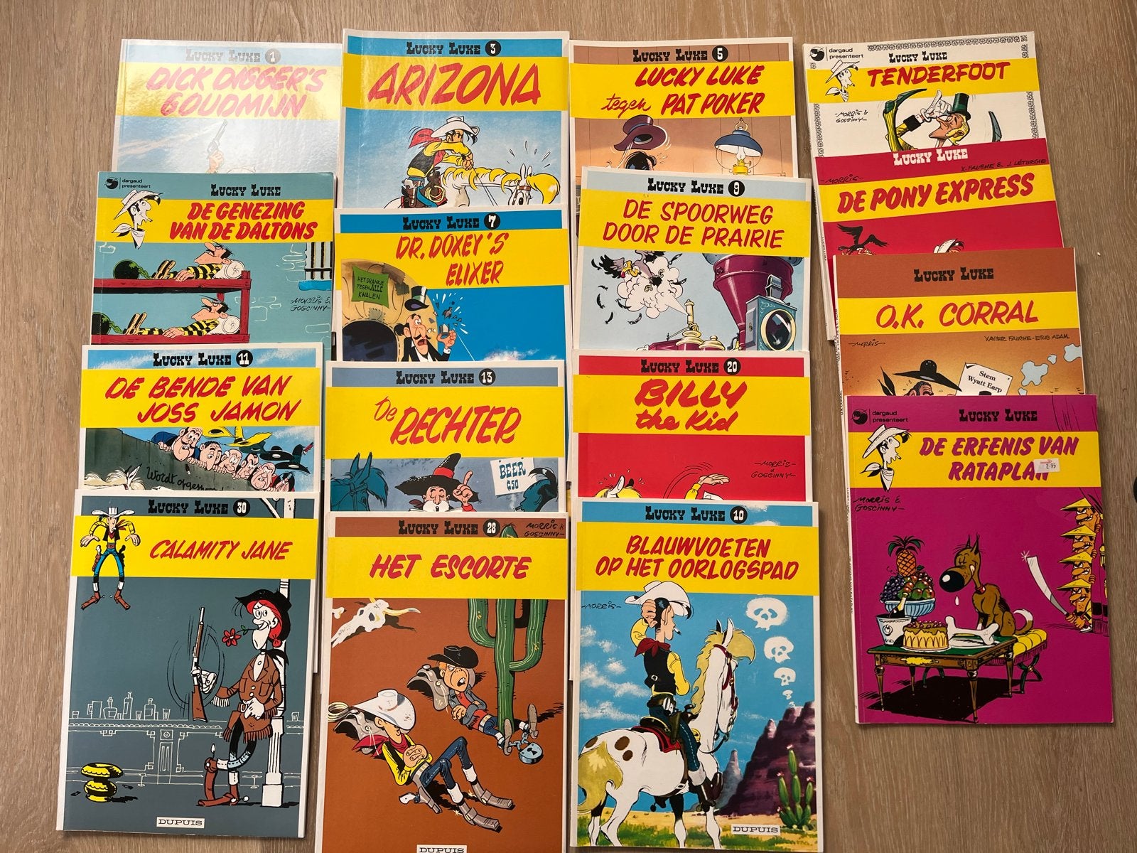 Lucky Luke stripboeken - Grote collectie, Boeken, Meerdere stripboeken, Ophalen of Verzenden, Gelezen