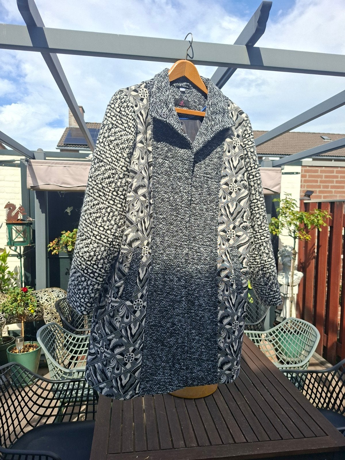 Halflange dames jas modern design zwart, wit, grijs, EMILIA LAY, Meerkleurig, Maat 42/44 (L), Ophalen of Verzenden