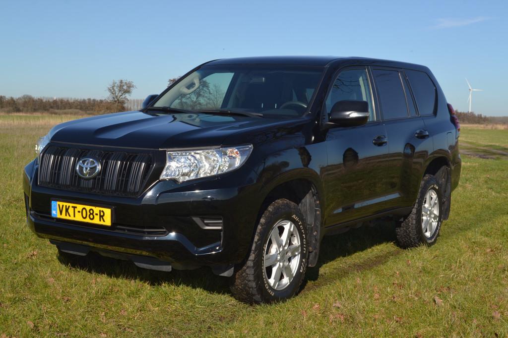 Toyota Land Cruiser 150 2.8 D-4D-F Comfort Blind Van 204 PK, Auto's, Stof, Gebruikt, 4 cilinders, Zwart