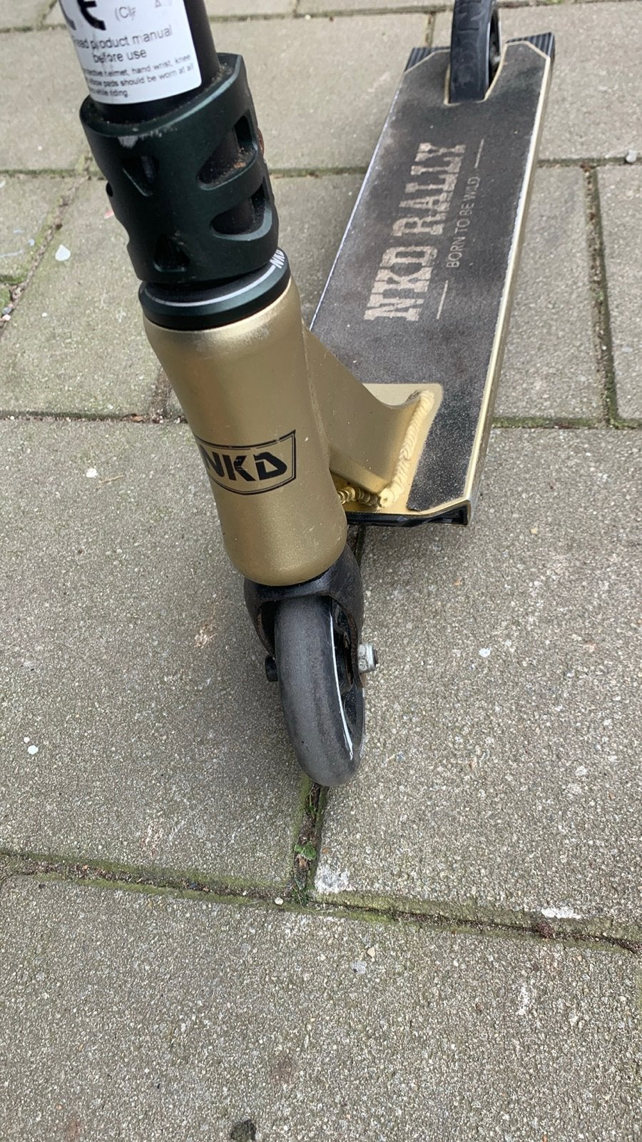 NKD Rally Stuntstep - Goud/Zwart, Fietsen en Brommers, Steps, Ophalen of Verzenden, Gebruikt, Gewone step