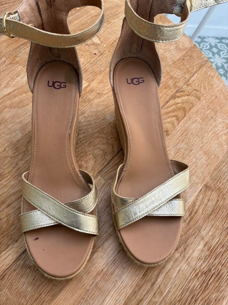 Espadrilles UGG maat 41, Ophalen of Verzenden, Zo goed als nieuw, Espadrilles of Moccasins
