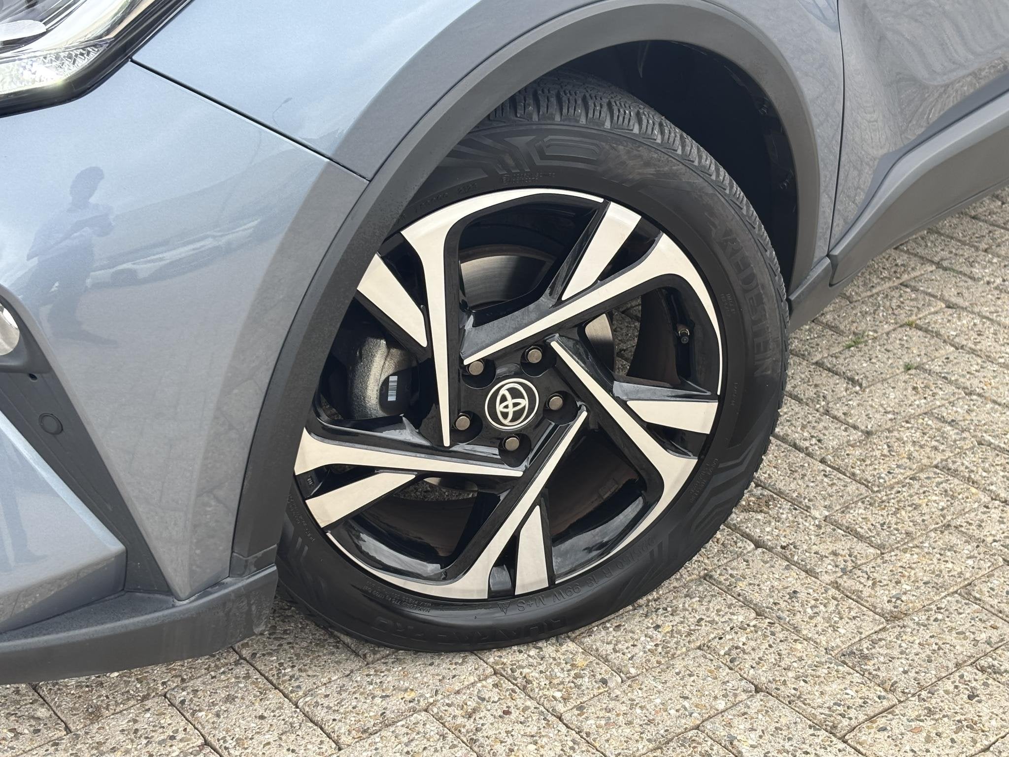 Toyota C-HR 1.8 Hybrid Dynamic | Carplay/Android Auto | Dode, Auto's, Parkeersensor, 4 cilinders, Leder en Stof, 122 pk