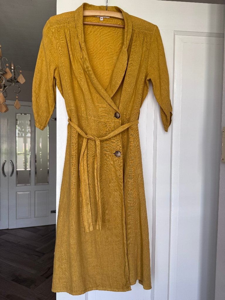 Zomerse okergele linnen jurk ‘La fée Maraboutée’ mt 38, zgan, Kleding | Dames, Jurken, Zo goed als nieuw, Maat 38/40 (M), Geel